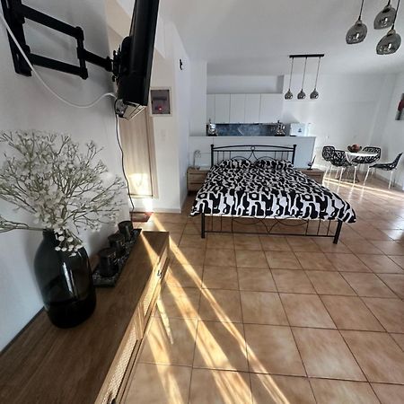 Parthenis Appartments بيثاغوريو المظهر الخارجي الصورة